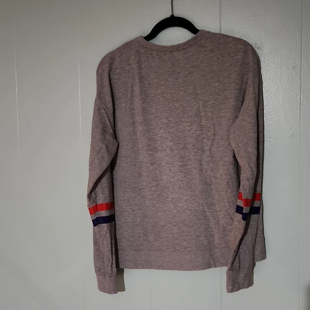 H & M Divided Nasa Longsleeve - Picture 7 of 7
